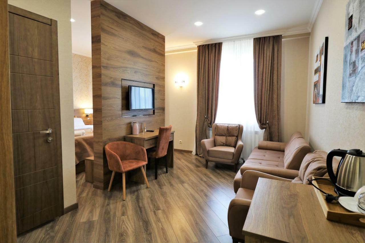Luxury Aparthotel 5Rooms In Tbilisi Center Exterior photo