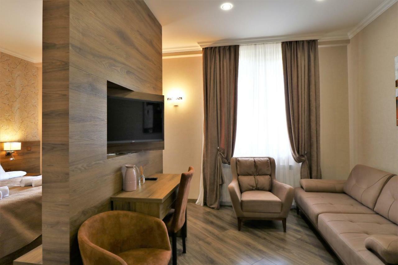Luxury Aparthotel 5Rooms In Tbilisi Center Exterior photo